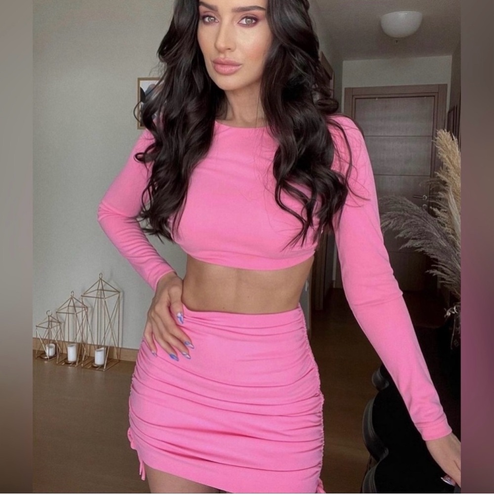 ZARA SET, SKIRT & CROP TOP. NWT. Size Small on both.